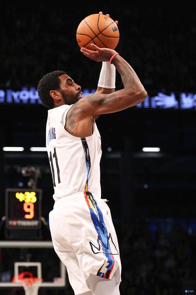 关于篮网球星三分绝杀，全场观众热烈欢呼，成功如果谢谢.的信息